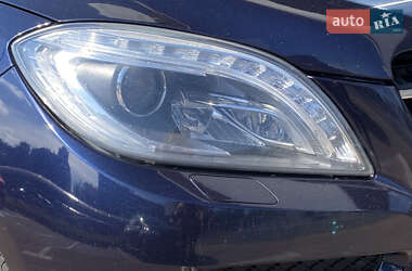 Внедорожник / Кроссовер Mercedes-Benz M-Class 2013 в 