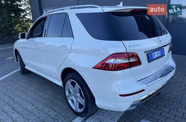 Внедорожник / Кроссовер Mercedes-Benz M-Class 2013 в 