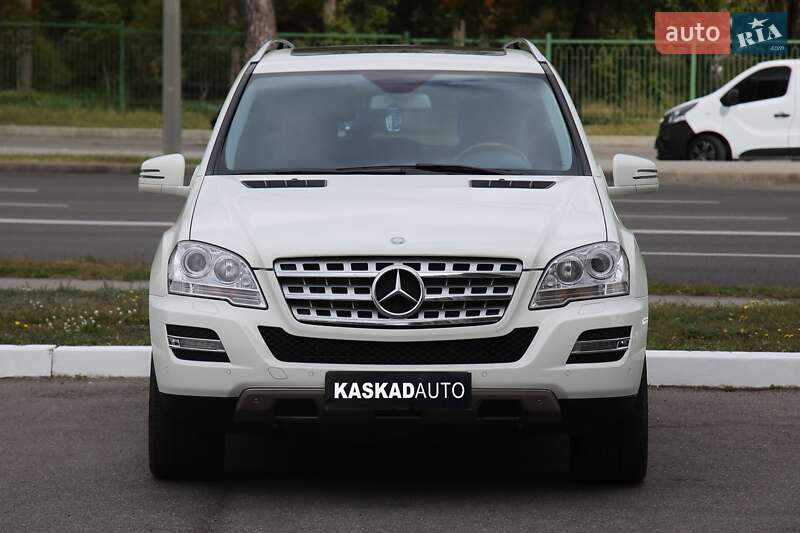 Внедорожник / Кроссовер Mercedes-Benz M-Class 2010 в Харькове