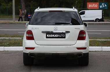 Внедорожник / Кроссовер Mercedes-Benz M-Class 2010 в 