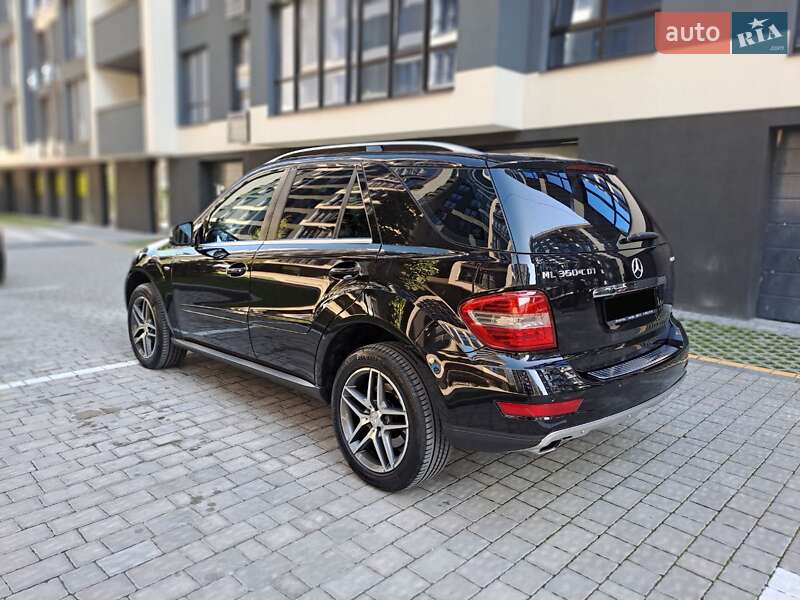 Позашляховик / Кросовер Mercedes-Benz M-Class 2011 в Івано-Франківську