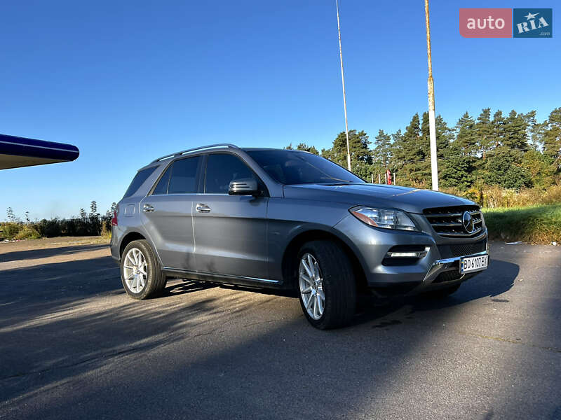 Позашляховик / Кросовер Mercedes-Benz M-Class 2012 в Дубні