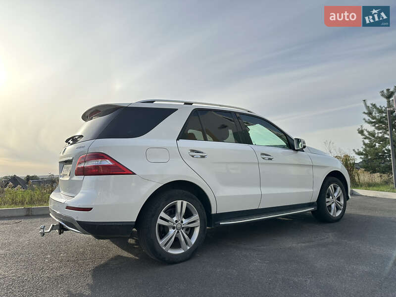Внедорожник / Кроссовер Mercedes-Benz M-Class 2015 в Звягеле фото 12 Внедорожник / Кроссовер Mercedes-Benz M-Class 2015 в Звягеле