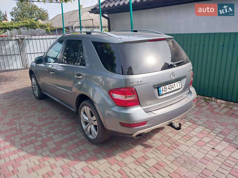 Внедорожник / Кроссовер Mercedes-Benz M-Class 2009 в Виннице