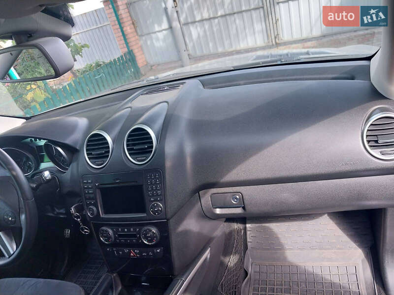 Внедорожник / Кроссовер Mercedes-Benz M-Class 2009 в Виннице