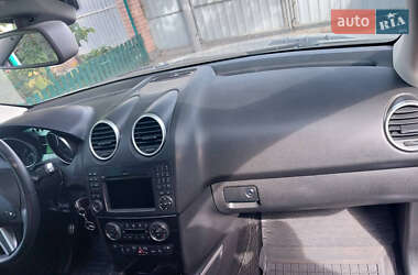Позашляховик / Кросовер Mercedes-Benz M-Class 2009 в 