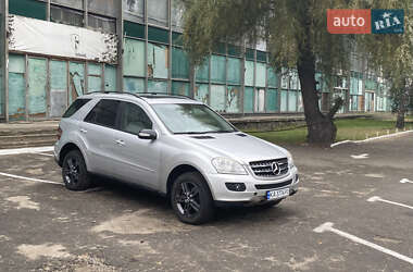 Позашляховик / Кросовер Mercedes-Benz M-Class 2005 в 
