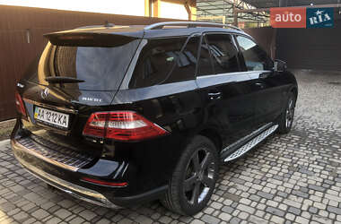 Позашляховик / Кросовер Mercedes-Benz M-Class 2011 в 