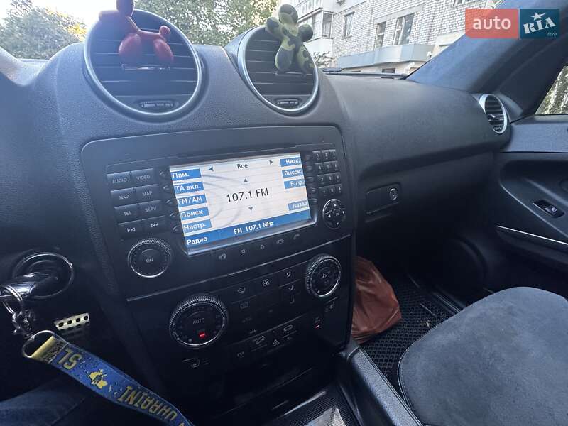 Внедорожник / Кроссовер Mercedes-Benz M-Class 2007 в Николаеве