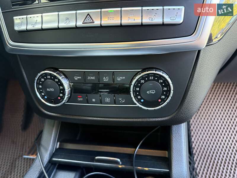 Позашляховик / Кросовер Mercedes-Benz M-Class 2013 в Одесі