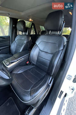 Позашляховик / Кросовер Mercedes-Benz M-Class 2012 в 