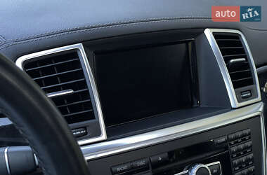 Позашляховик / Кросовер Mercedes-Benz M-Class 2012 в 