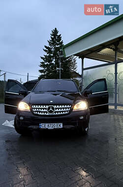 Внедорожник / Кроссовер Mercedes-Benz M-Class 2010 в Черновцах