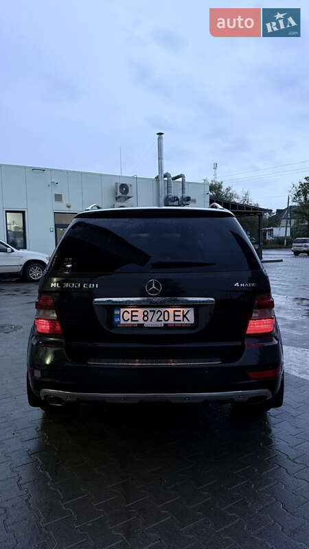 Внедорожник / Кроссовер Mercedes-Benz M-Class 2010 в Черновцах