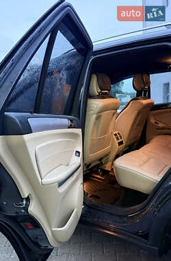Внедорожник / Кроссовер Mercedes-Benz M-Class 2010 в 