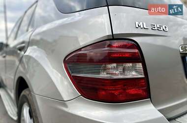 Позашляховик / Кросовер Mercedes-Benz M-Class 2008 в 