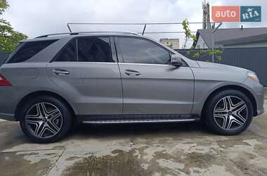Позашляховик / Кросовер Mercedes-Benz M-Class 2015 в 
