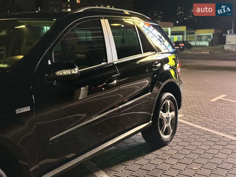Внедорожник / Кроссовер Mercedes-Benz M-Class 2007 в Киеве