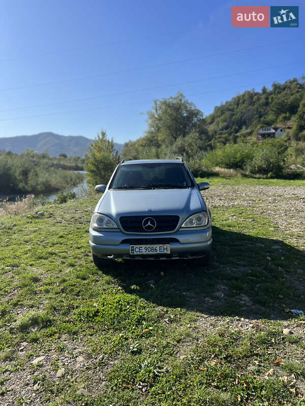 Mercedes-Benz M-Class 2002