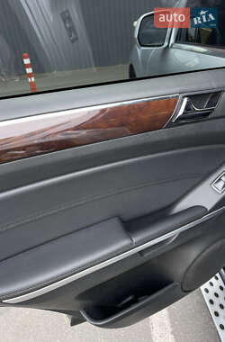 Внедорожник / Кроссовер Mercedes-Benz M-Class 2009 в 
