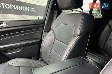 Внедорожник / Кроссовер Mercedes-Benz M-Class 2013 в 