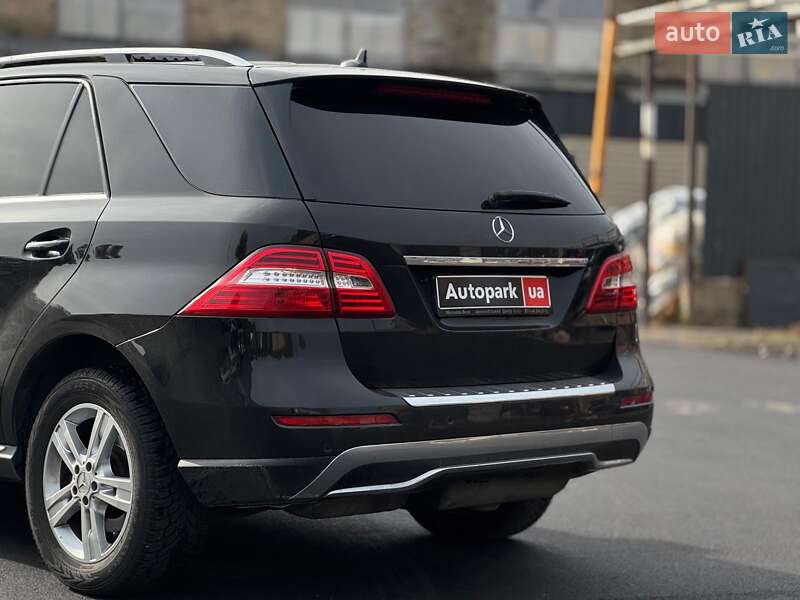 Внедорожник / Кроссовер Mercedes-Benz M-Class 2012 в Киеве