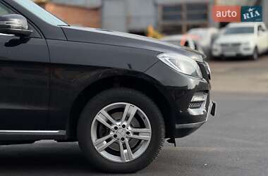 Позашляховик / Кросовер Mercedes-Benz M-Class 2012 в 