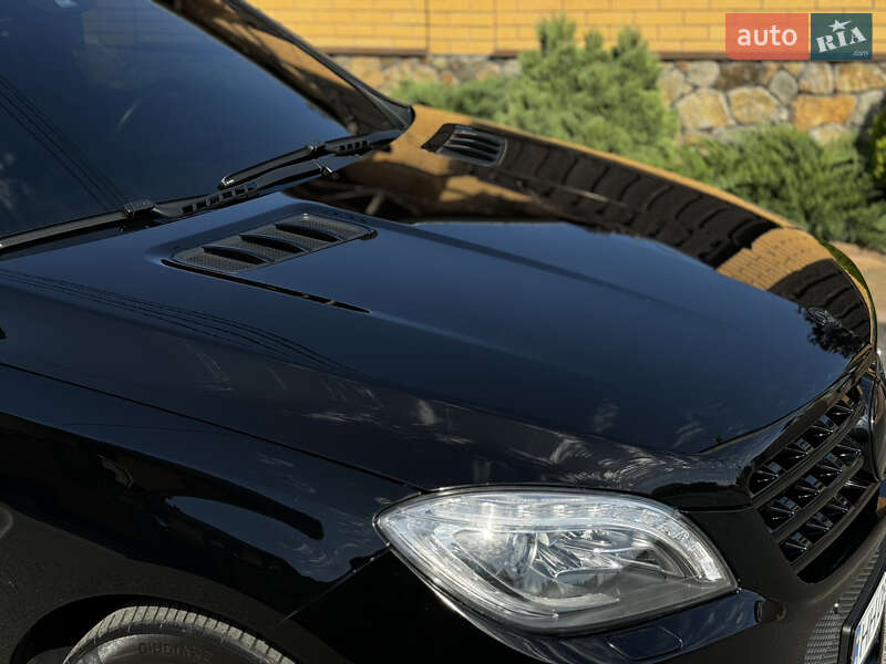 Позашляховик / Кросовер Mercedes-Benz M-Class 2015 в Вінниці фото 33 Позашляховик / Кросовер Mercedes-Benz M-Class 2015 в Вінниці