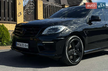 Внедорожник / Кроссовер Mercedes-Benz M-Class 2015 в 