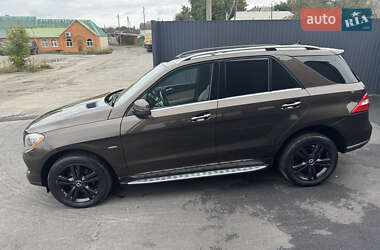 Позашляховик / Кросовер Mercedes-Benz M-Class 2012 в 