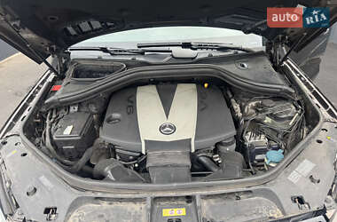 Позашляховик / Кросовер Mercedes-Benz M-Class 2012 в 