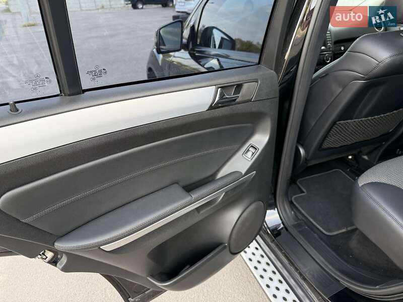 Внедорожник / Кроссовер Mercedes-Benz M-Class 2011 в Днепре