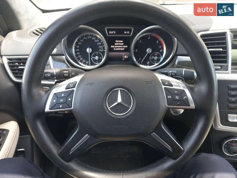 Внедорожник / Кроссовер Mercedes-Benz M-Class 2015 в Львове