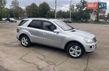 Позашляховик / Кросовер Mercedes-Benz M-Class 2005 в 