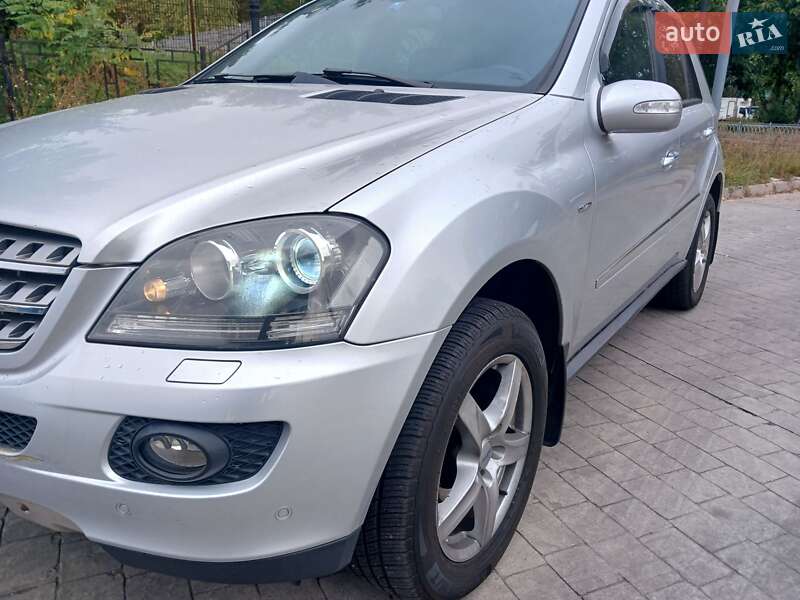 Позашляховик / Кросовер Mercedes-Benz M-Class 2008 в Києві