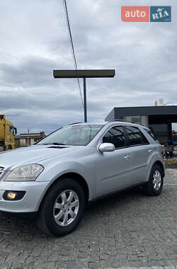 Позашляховик / Кросовер Mercedes-Benz M-Class 2008 в 