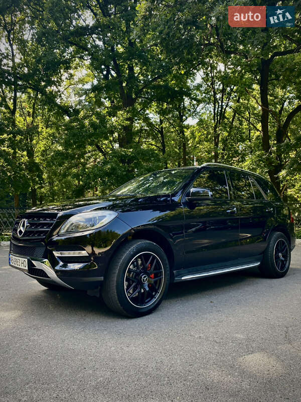 Mercedes-Benz M-Class 2012