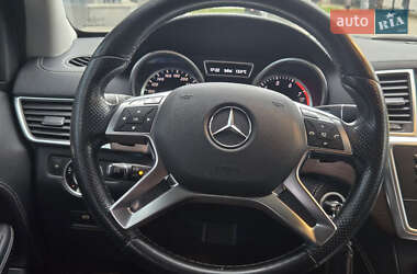 Внедорожник / Кроссовер Mercedes-Benz M-Class 2013 в 