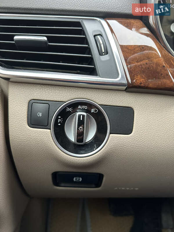 Внедорожник / Кроссовер Mercedes-Benz M-Class 2013 в Львове