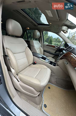 Внедорожник / Кроссовер Mercedes-Benz M-Class 2013 в 
