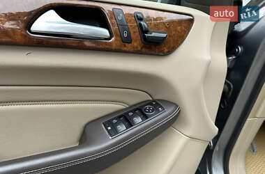 Внедорожник / Кроссовер Mercedes-Benz M-Class 2013 в 