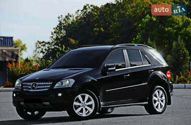 Позашляховик / Кросовер Mercedes-Benz M-Class 2008 в 