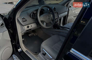 Позашляховик / Кросовер Mercedes-Benz M-Class 2008 в 
