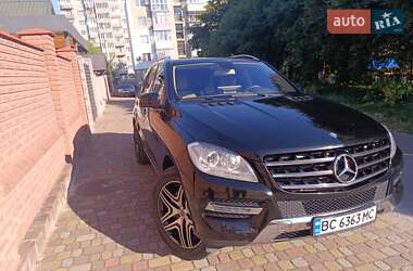 Позашляховик / Кросовер Mercedes-Benz M-Class 2013 в 