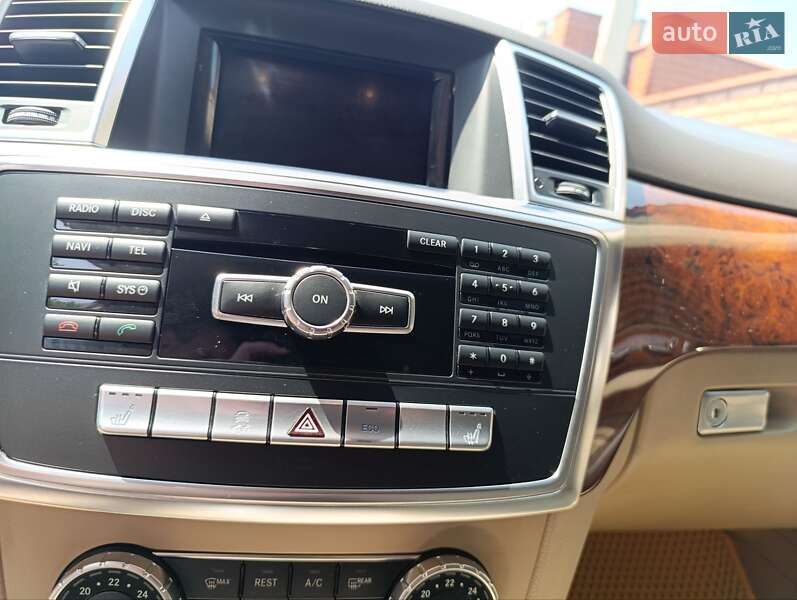 Внедорожник / Кроссовер Mercedes-Benz M-Class 2013 в Львове