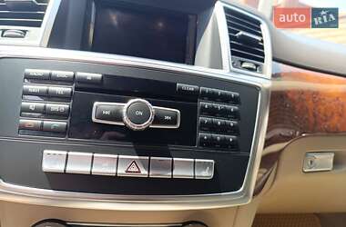 Позашляховик / Кросовер Mercedes-Benz M-Class 2013 в 