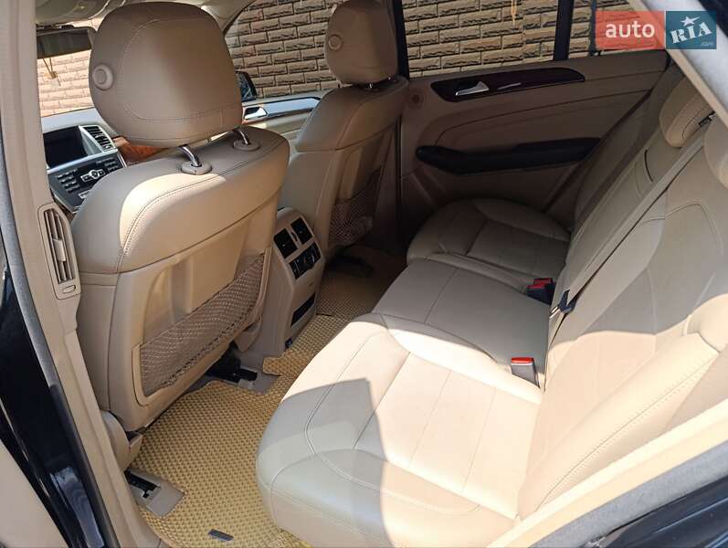 Внедорожник / Кроссовер Mercedes-Benz M-Class 2013 в Львове