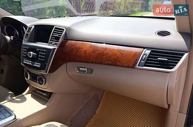 Позашляховик / Кросовер Mercedes-Benz M-Class 2013 в 