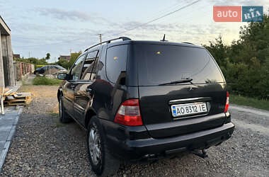 Внедорожник / Кроссовер Mercedes-Benz M-Class 2004 в 
