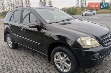 Внедорожник / Кроссовер Mercedes-Benz M-Class 2005 в 